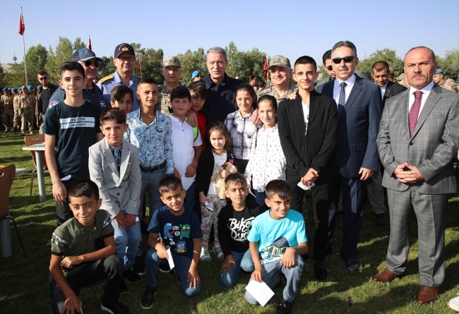 Cumhurbaşkanı Erdoğan'dan terörle mücadele kahramanlarına kutlama